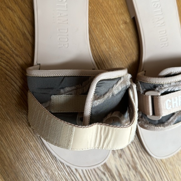 DIOR slides - Picture 13 of 13